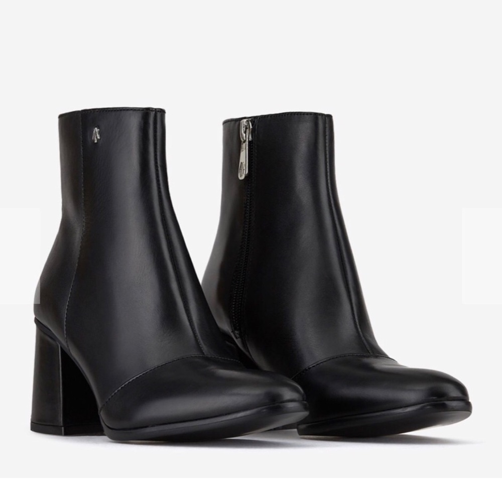 Armani Exchange Real leather booties..
